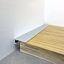 Микроплинтус Teckwood M-6 Серебро матовое анодированное