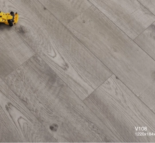 Кварцевый ламинат Betta Villa V108 Дуб Мартано на otdelka1.ru