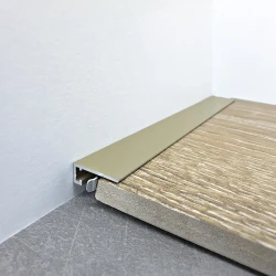 Микроплинтус Teckwood M-6 RAL1035 Шампань Муар