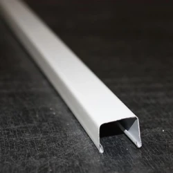 Торцевой профиль для подвесного потолка белый 3м