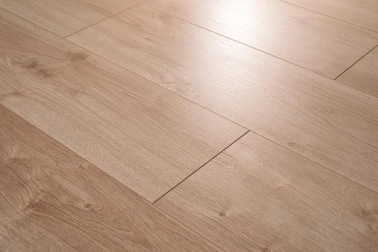 Ламинат Belfloor Universal 12 BF12-491-UN на otdelka1.ru