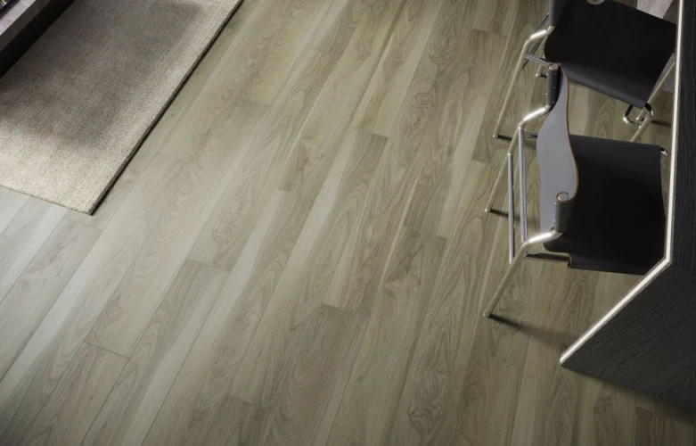 Плитка кварц-виниловая Art East Tile Premium ATP 150-2 Орех Пьяно на Otdelka1.ru