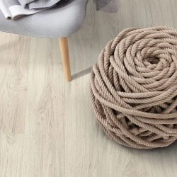 Ламинат Egger Classic 10/33 EPL153 Дуб Азгил белый