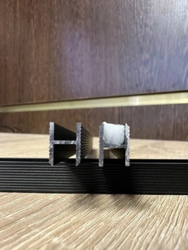 Теневая рейка Laconistiq Dual Черный анодированный на otdelka1.ru