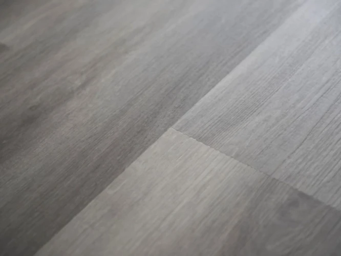 Виниловый Ламинат Lamiwood Quartzwood Q-14 Дуб Бродвей на Otdelka1.ru