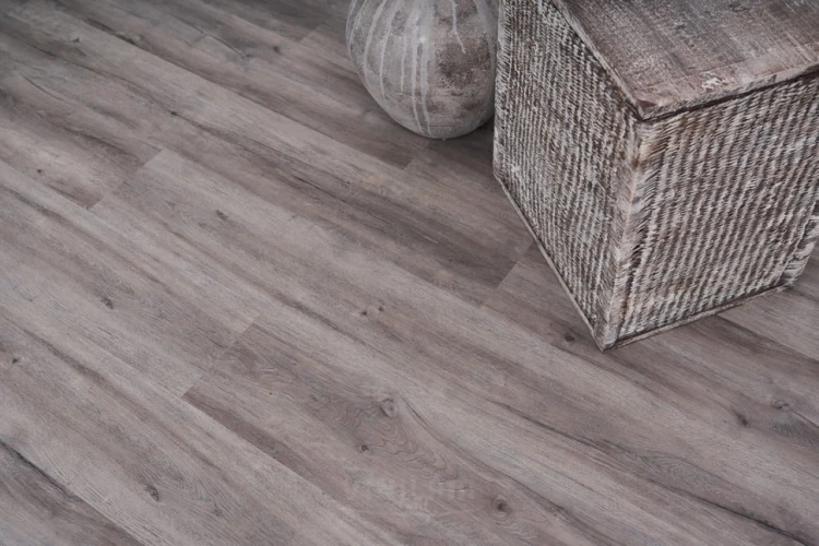 Виниловая плитка Винилам / Vinilam Ceramo 8880-EIR Дуб Давос на Otdelka1.ru