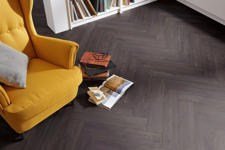 Ламинат Кронотекс / Kronotex Herringbone D6010 Дуб Эльба черный на Otdelka1.ru