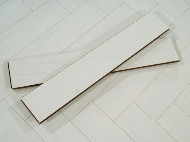 Ламинат lamiwood Chester 511 Дуб Брайтон на otdelka1.ru