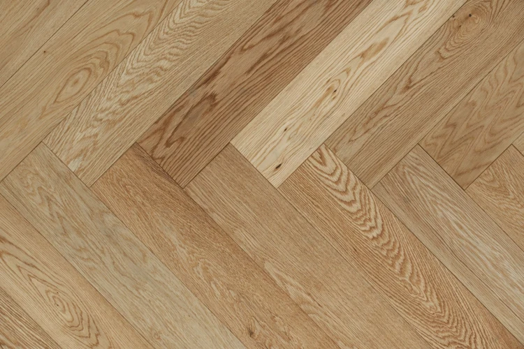 Паркетная доска Амбер вуд / Amber wood Венгерская елка Дуб Натур Лак на otdelka1.ru