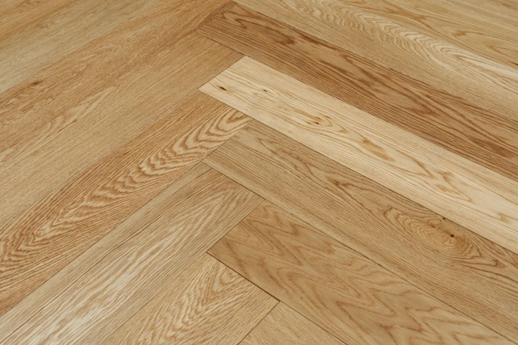 Паркетная доска Амбер вуд / Amber wood Венгерская елка Дуб Натур Лак на otdelka1.ru