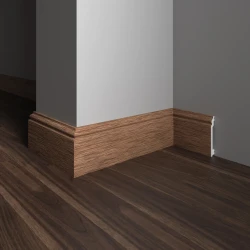 Плинтус полимерный Decor Dizayn 701-83SH