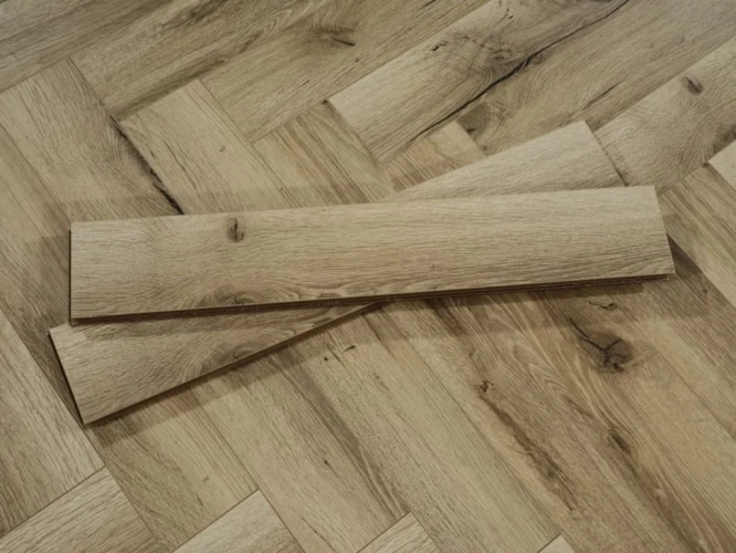 Ламинат lamiwood Chester 518 Дуб Ливерпуль на Otdelka1.ru