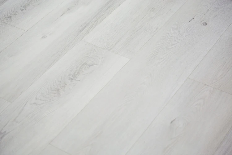 Кварц-виниловый ламинат Alpendorf Шале 68125-1 Витель на otdelka1.ru