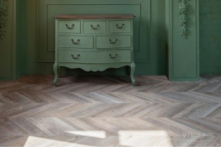 Виниловый Ламинат Винилам / Vinilam Chevron RI153616CL4 Шампань на Otdelka1.ru