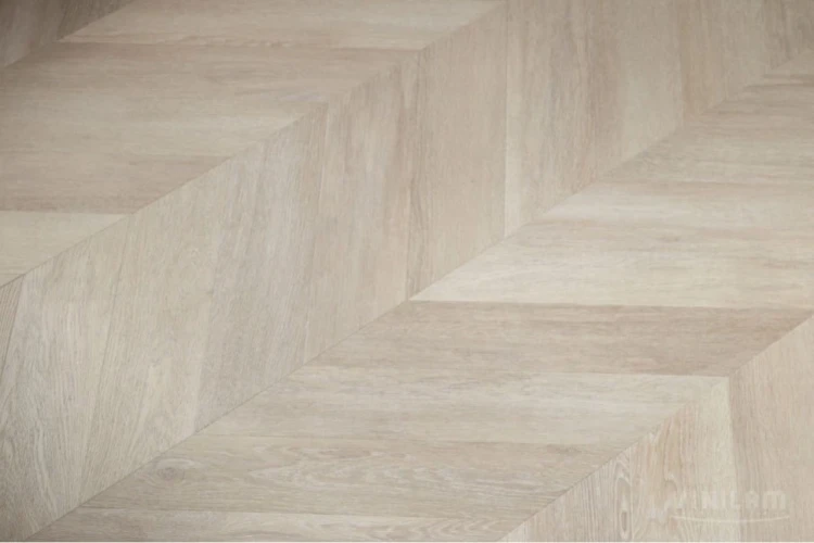 Виниловый Ламинат Винилам / Vinilam Chevron RI4445118CL4 Сезар на Otdelka1.ru
