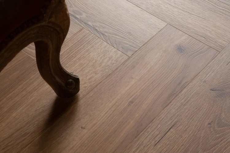 SPC ламинат Vinilpol Herringbone 9933 Паркет Франческо на Otdelka1.ru