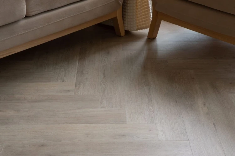 SPC ламинат Vinilpol Herringbone 9944 паркет Палладио на Otdelka1.ru