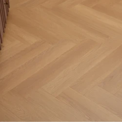 Кварц-виниловая плитка Vinilpol Herringbone Glue 9922 Паркет Васко да Гама