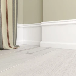 Плинтус белый Ultrawood Base 5800p 2000x20x230