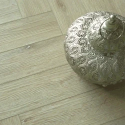 Кварц-виниловый ламинат Respect Floor Венгерская елка 2303 Дуб Натур Светлый