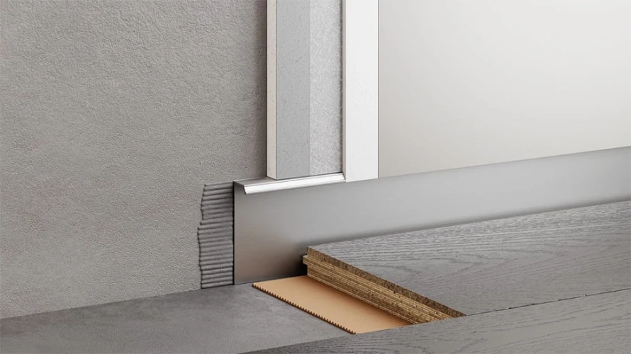 Скрытый плинтус МИНИ 50мм Хром матовый на otdelka1.ru