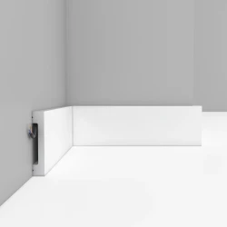 Плинтус напольный Decomaster D157