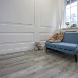 Кварц-виниловая плитка Damy Floor Family клеевая Дуб Рустикальный Cерый
