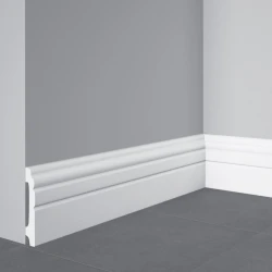 Плинтус напольный Decomaster A024