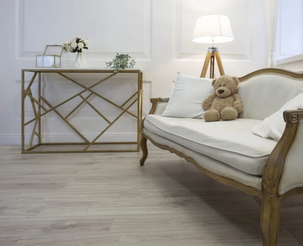 Кварц-виниловая плитка Damy Floor Family клеевая Дуб Белый на Otdelka1.ru