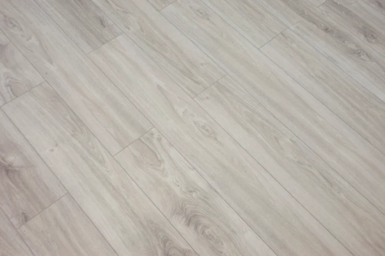 Кварц-виниловая плитка Damy Floor Family клеевая Дуб Белый на Otdelka1.ru