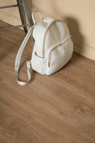 Кварц-виниловый ламинат Respect Floor 4213 Дуб Медовый на otdelka1.ru