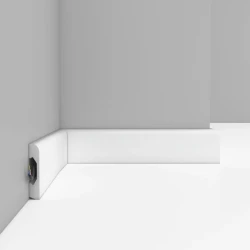 Плинтус напольный Decomaster A038