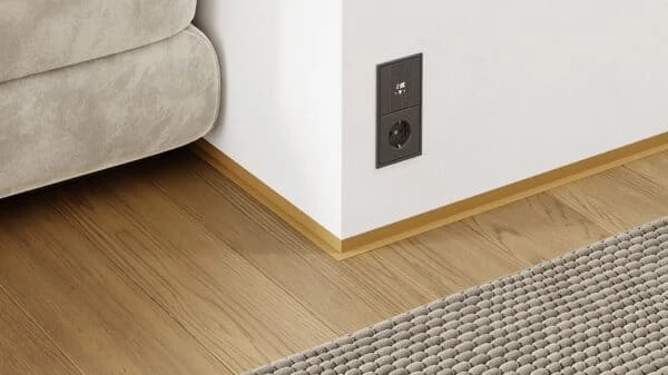 Микроплинтус L-образный с пружинами Коричнево-бежевый RAL 1011 на otdelka1.ru