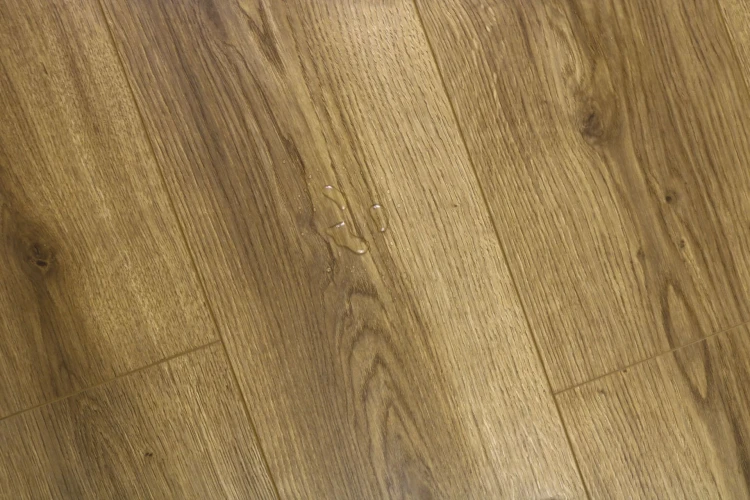 Ламинат Robust Wood Aqua Vision Лантана на otdelka1.ru