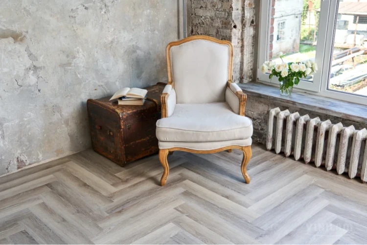 Кварц-виниловая плитка Vinilam Parquet Herringbone Glue IS11122 Паркет Эрмитаж на Otdelka1.ru