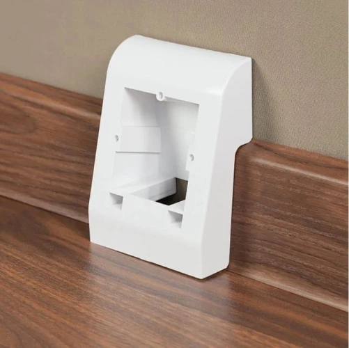 Подрозетник для плинтуса Белый (уценка) на otdelka1.ru