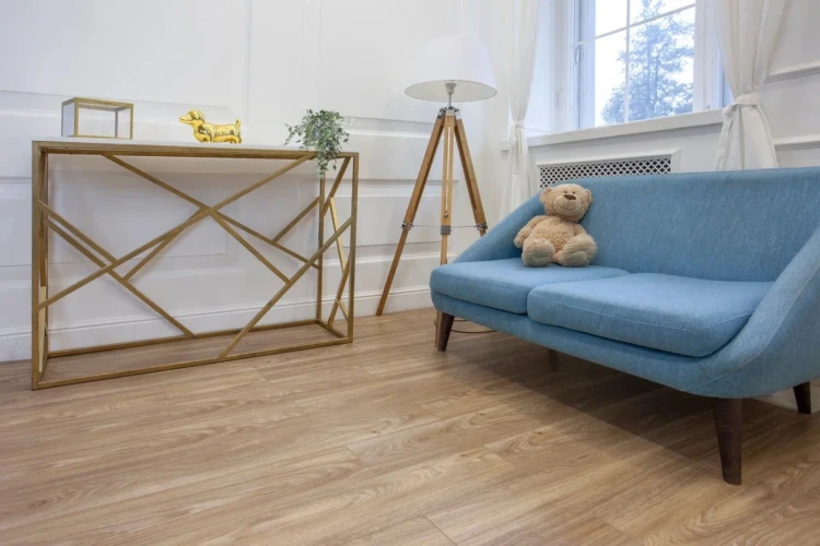 Кварц-виниловая плитка Damy Floor Family клеевая Дуб Селект на Otdelka1.ru