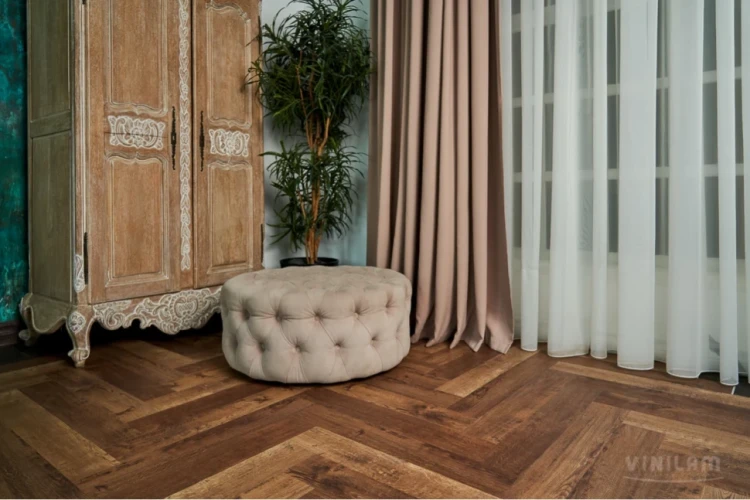 Кварц-виниловая плитка Vinilam Parquet Herringbone Glue IS11177 Паркет Версальский на Otdelka1.ru
