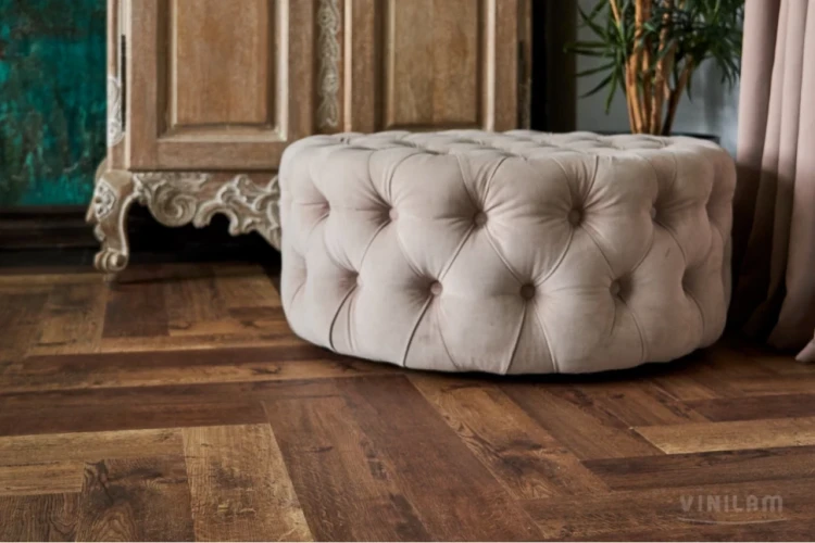 Кварц-виниловая плитка Vinilam Parquet Herringbone Glue IS11177 Паркет Версальский на Otdelka1.ru
