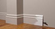 Плинтус полимерный Decor Dizayn DD50 на otdelka1.ru