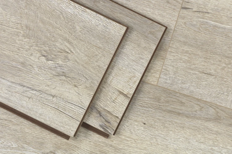 Ламинат Robust Wood Fortis Орех Бокоте на otdelka1.ru