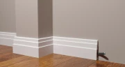 Плинтус полимерный Decor Dizayn DD704 на otdelka1.ru
