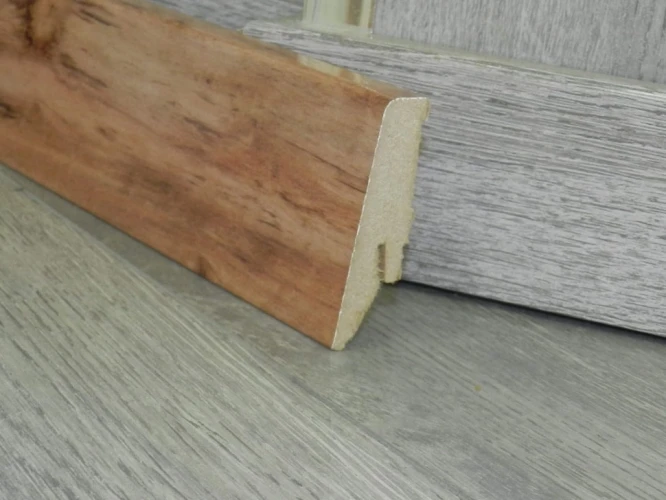 Плинтус МДФ Falquon 2722 Canyon Old Birch на otdelka1.ru