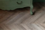Кварц-виниловая плитка Винилам / Vinilam Chevron Glue RI153616CL4 Шеврон Шампань на otdelka1.ru