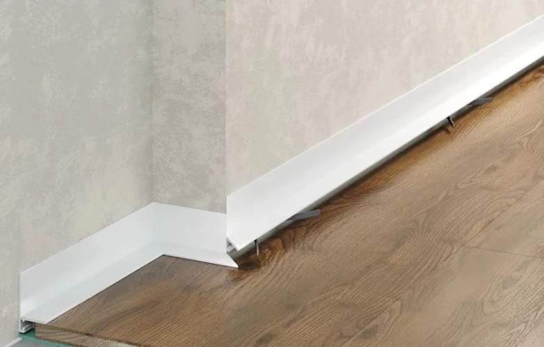 Микроплинтус Laconistiq L Max Белый матовый на otdelka1.ru