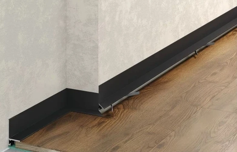 Микроплинтус Laconistiq L Max Черный анодированный на otdelka1.ru