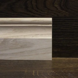 Плинтус массивный Дуб 90x17 мм фигурный