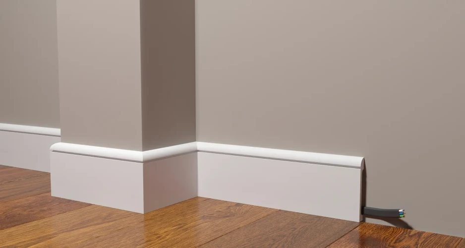 Плинтус полимерный Decor Dizayn DD715 на otdelka1.ru