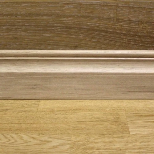 Плинтус массивный Дуб 100x17 мм фигурный на otdelka1.ru