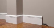 Плинтус полимерный Decor Dizayn DD721 на otdelka1.ru